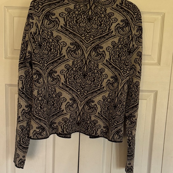 Chico's Black and Gray metallic shimmer Patterned Cardigan size 1 - Picture 7 of 9